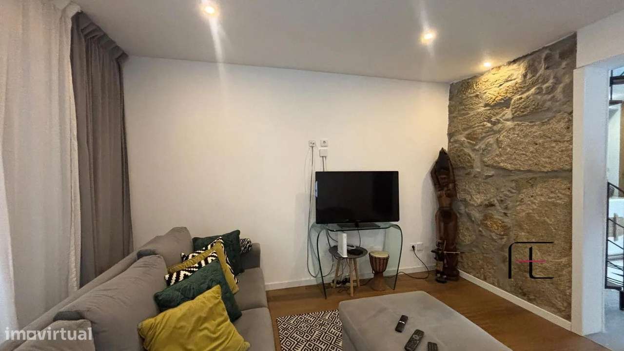 Moradia t2 com espaço exterior em Valbom-22