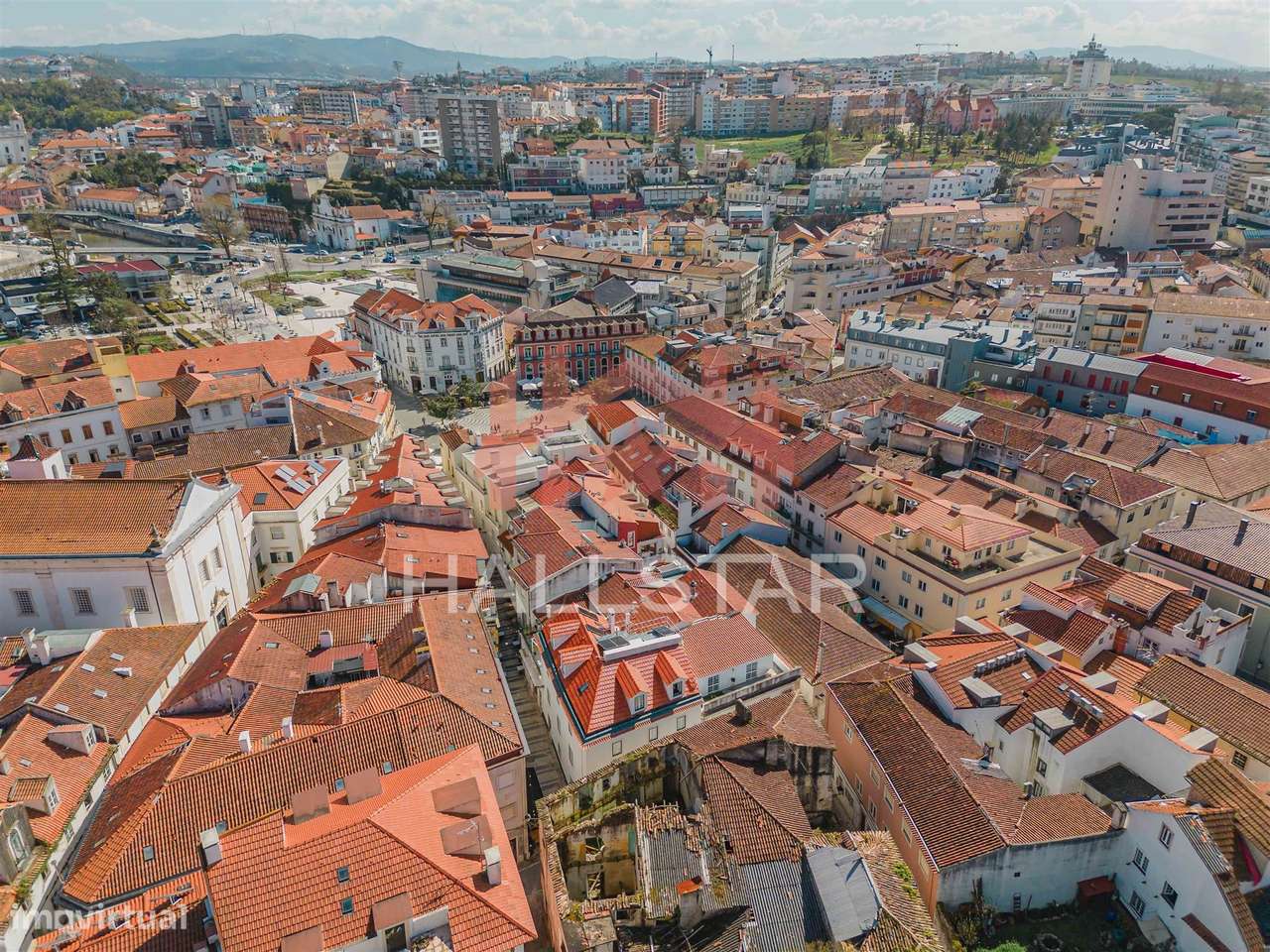 Apartamento T2 Novo / Cozinha Equipada / Vista Castelo de Leiria-35