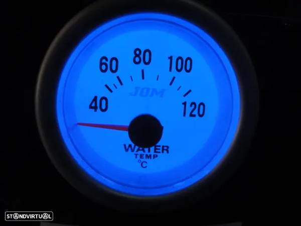 Manómetro fundo branco c/iluminação led azul disponível em pressão do turbo, pressão do oleo, temperatura do oleo, temperatura da água, voltagem - 8