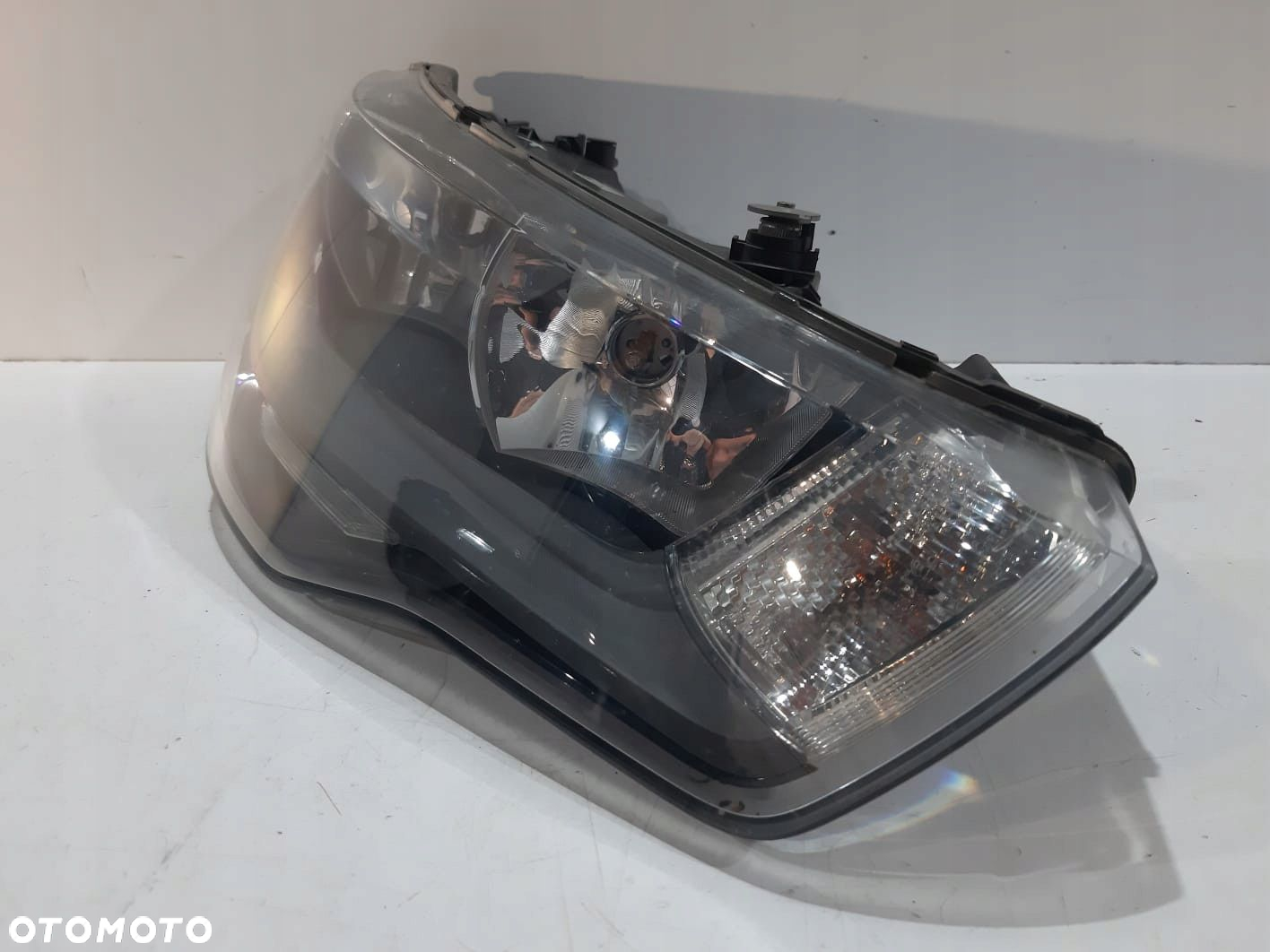 Audi A1 8X Lampa H7 - R - 13204 - 2