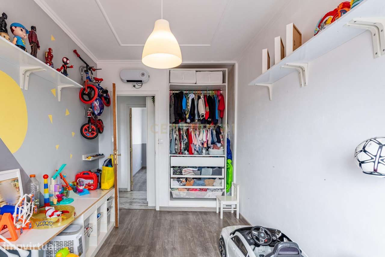 Apartamento T4 em Vialonga-19