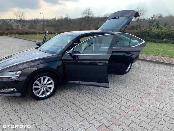 Skoda Superb 2.0 TDI SCR Style DSG - 11