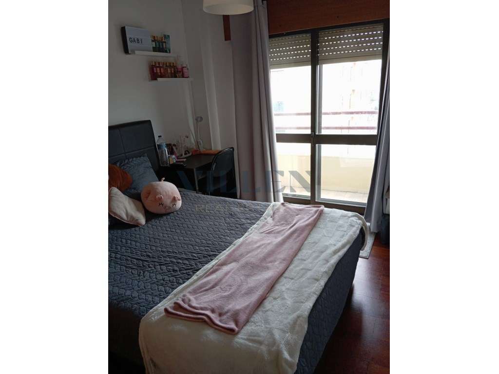 Apartamento T4 em Ramalde - Excelente Localização com Ótimos Acesso... - Grande imagem: 5/15
