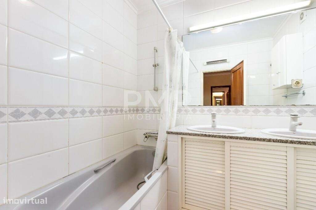 Apartamento T4 no Lumiar-18