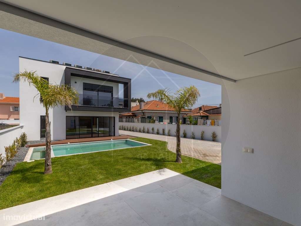 Moradia T4 com Piscina, design moderno, em Vila Nova de Gaia-46