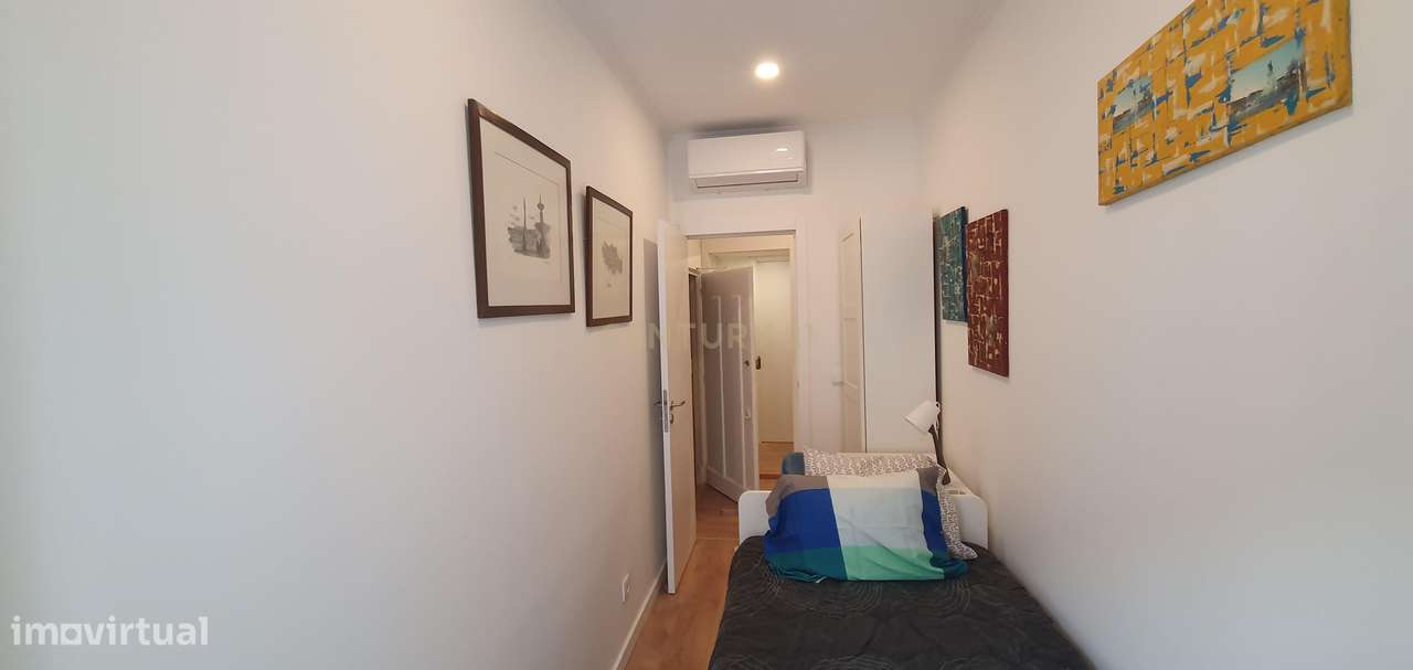 Prédio no Bairro Alto Remodelado com 3 Apartamentos e Loja, um Sonho p-39