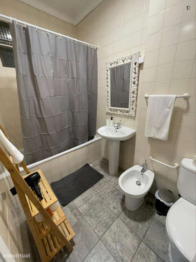 Quarto - localizado em Santa Apolónia Lisbon - Grande imagem: 4/7