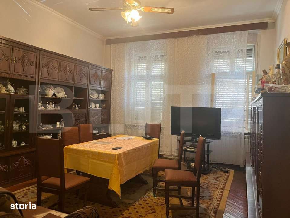 Casa cu 3 camere, 161 mp, cu curte comuna, zona-ultracentral - Imagine principală: 5/10