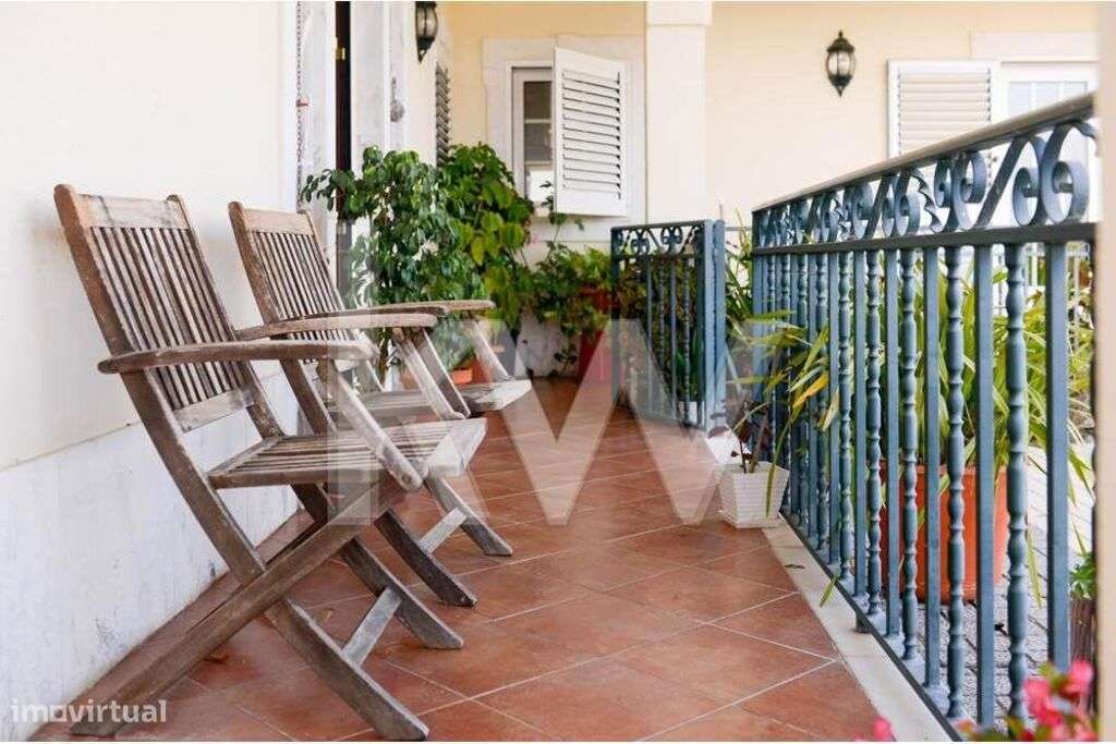 Moradia T6 com 319m2, terreno com 1ha e vinha - Palmela / SETÚBAL - Grande imagem: 3/42