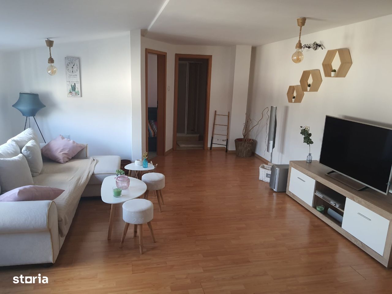 Apartament 4 camere Plopilor etaj 4 cu scara interioar\a