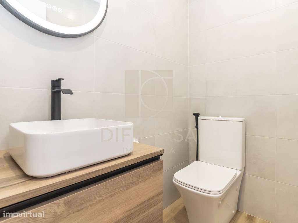 R260_Apartamento T3 Central no Feijó - Grande imagem: 4/20