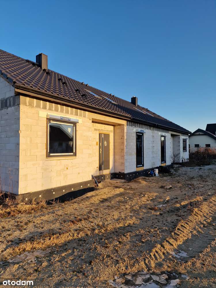 Dom bliźniak w stanie surowym zamkniętym-3