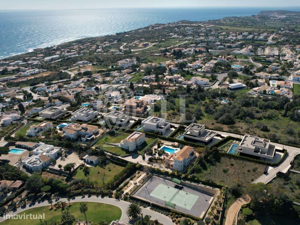 Moradia T3, nova, no condomínio PLUZ Premium Living, no Algarve - Grande imagem: 2/32