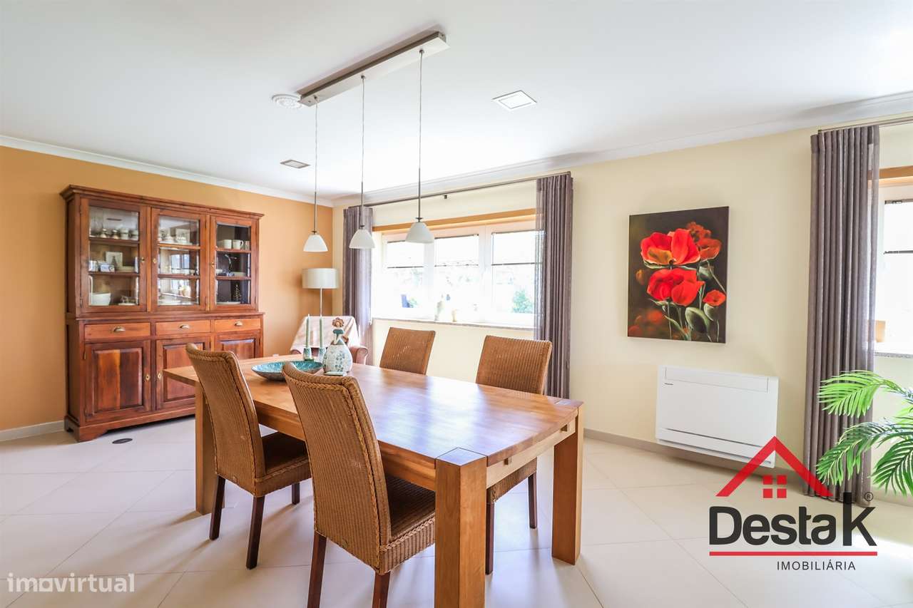 Fantástica Moradia isolada V4 em Lordosa, Viseu-15