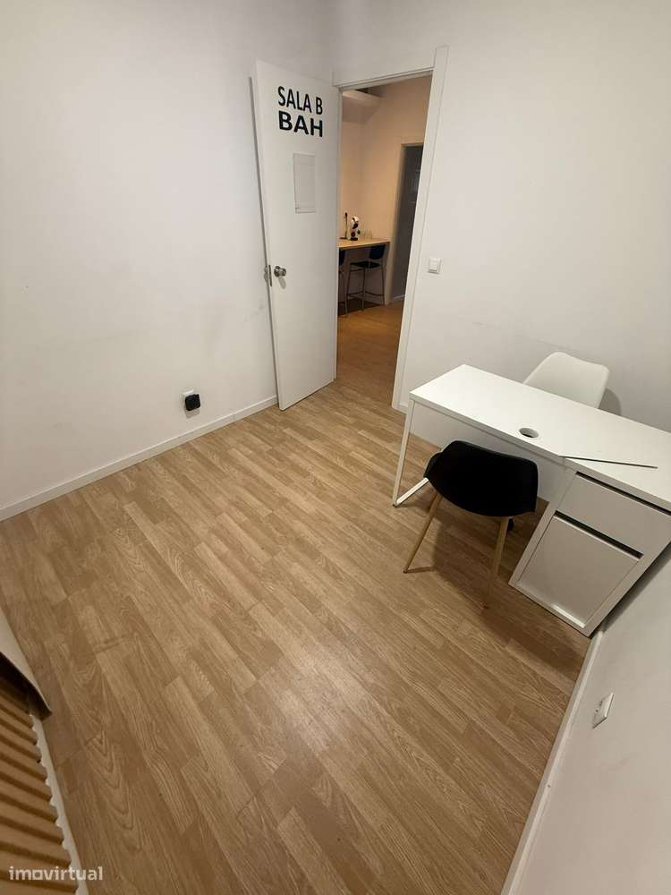 Gabinete para alugar em Águas Santas - Grande imagem: 2/2