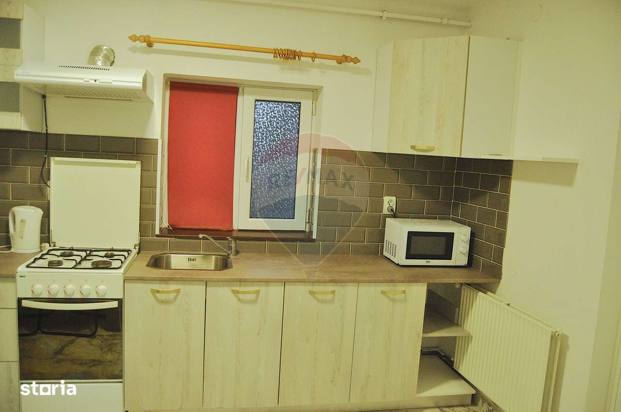 Casă de închiriat, cartier Gai - Imagine principală: 5/8