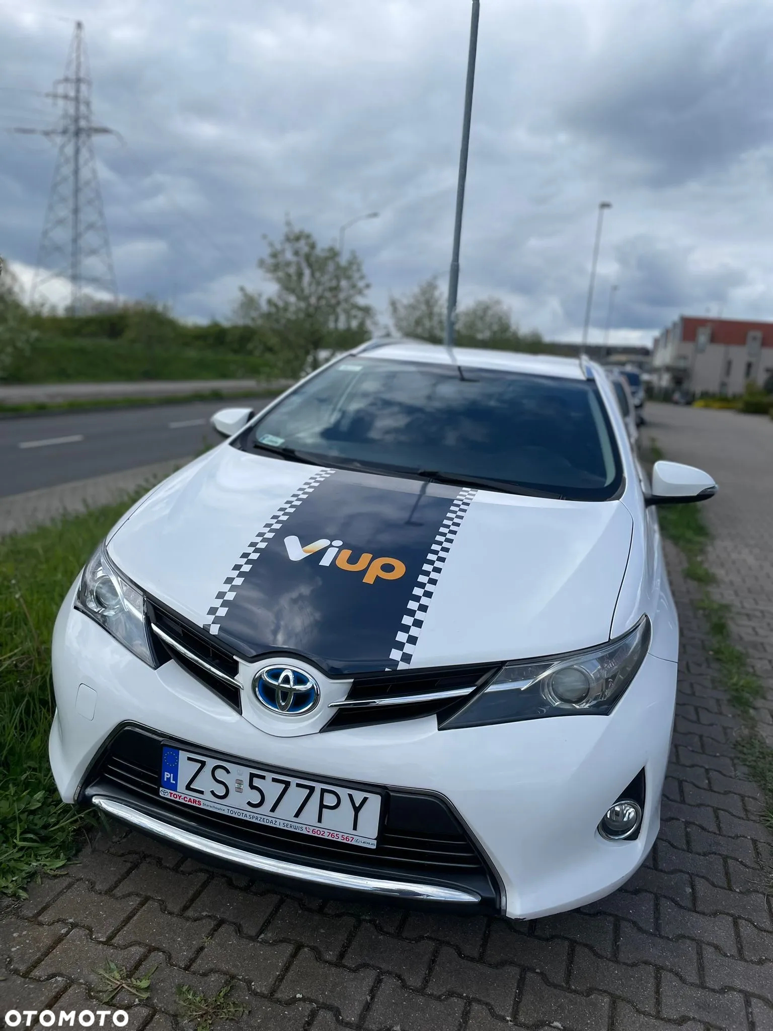 Toyota Auris Hybrid 135 Premium - 4