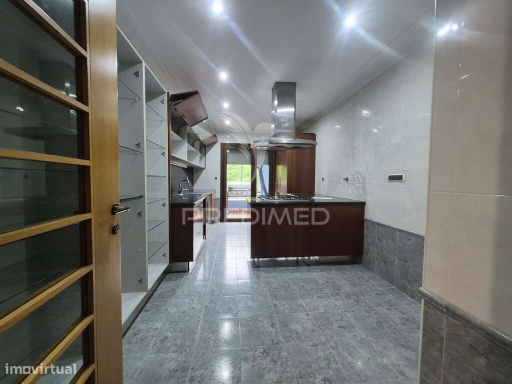 Apartamento T2 com elevadores no Centro de Vila Franca de Xira - Grande imagem: 5/27