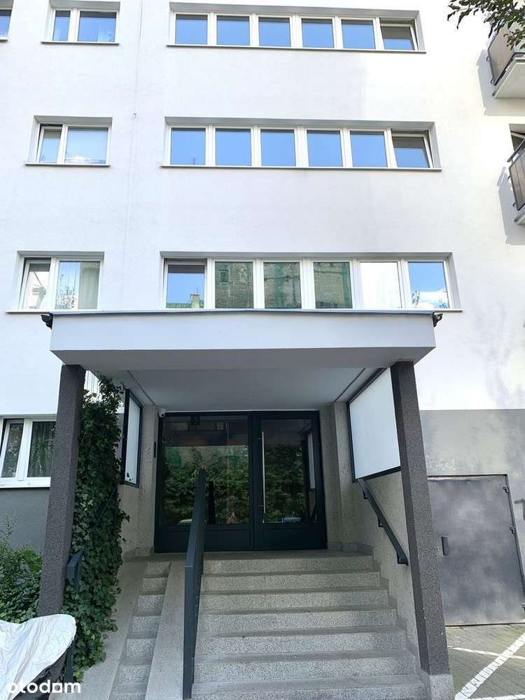 Kawalerka ścisłe centrum ul. Chmielna-19