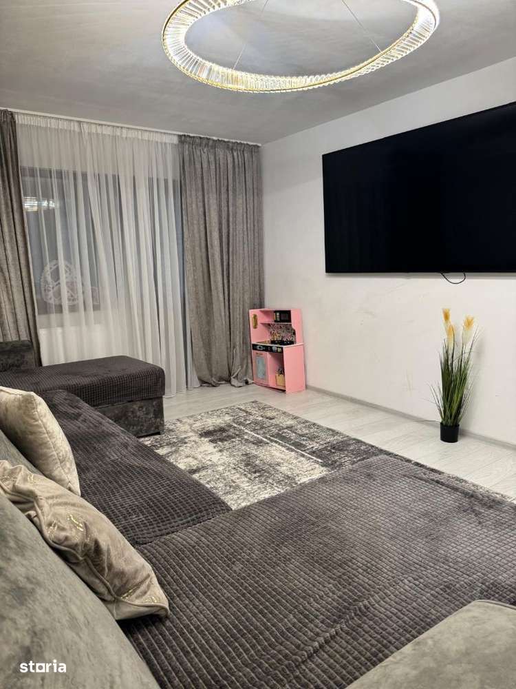 Vand Apartament Decomandat Etaj 1 Bistrita Lac {stra nufarului } - Imagine principală: 4/9