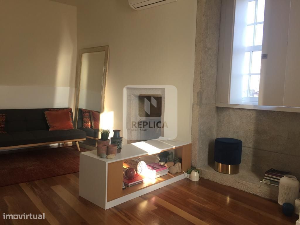 Apartamento T0, Mobilado e Equipado na Foz do Douro