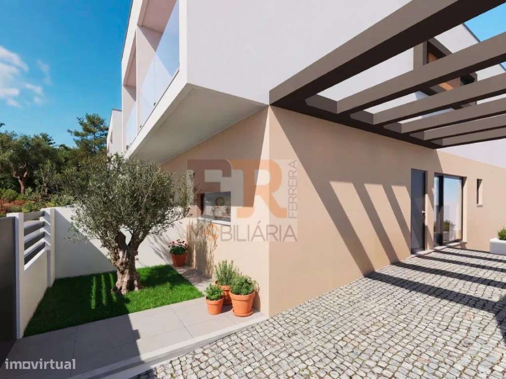 FANTASTICA!!Geminada com Piscina T4 com Cave em Pinhal General, Fer...-16