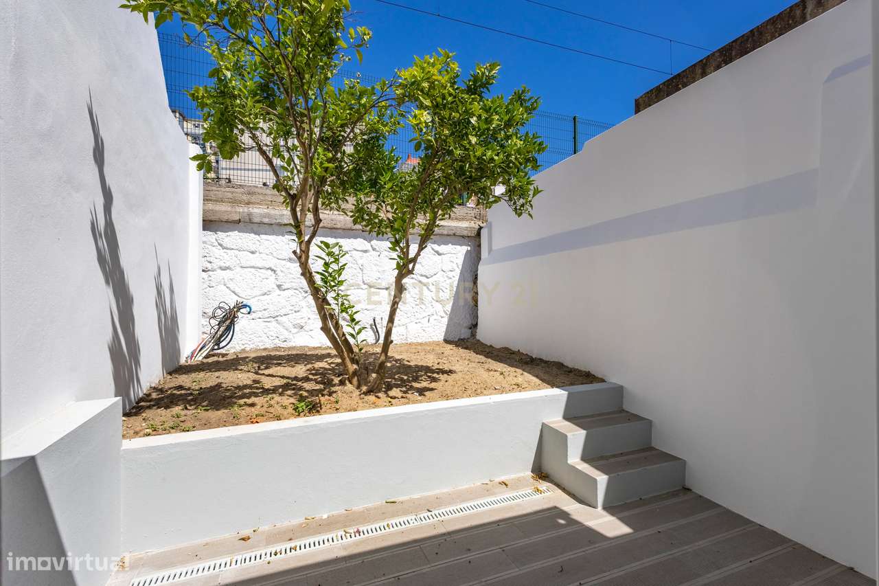 Moradia T2+1 no Centro Histórico de Setúbal com Logradouro - Grande imagem: 4/43