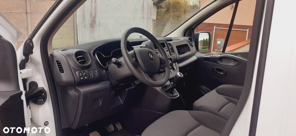 Renault Trafic - 19