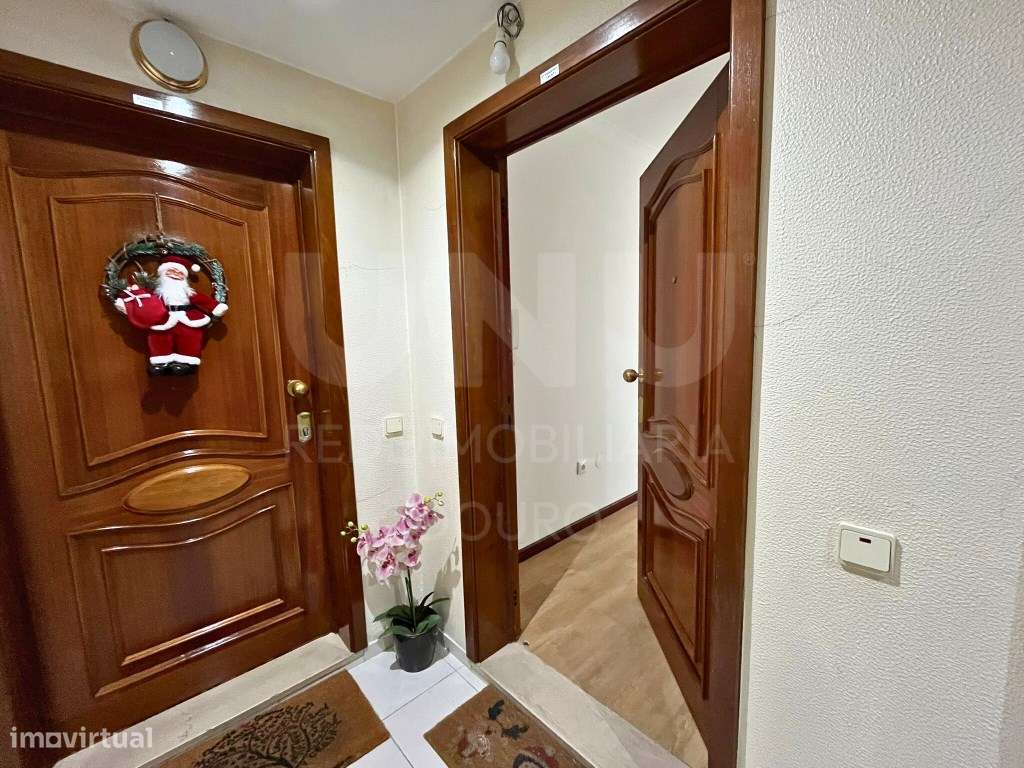 Apart. T2 Duplex Renovado | Oliveira do Douro, V.N. de Gaia-5