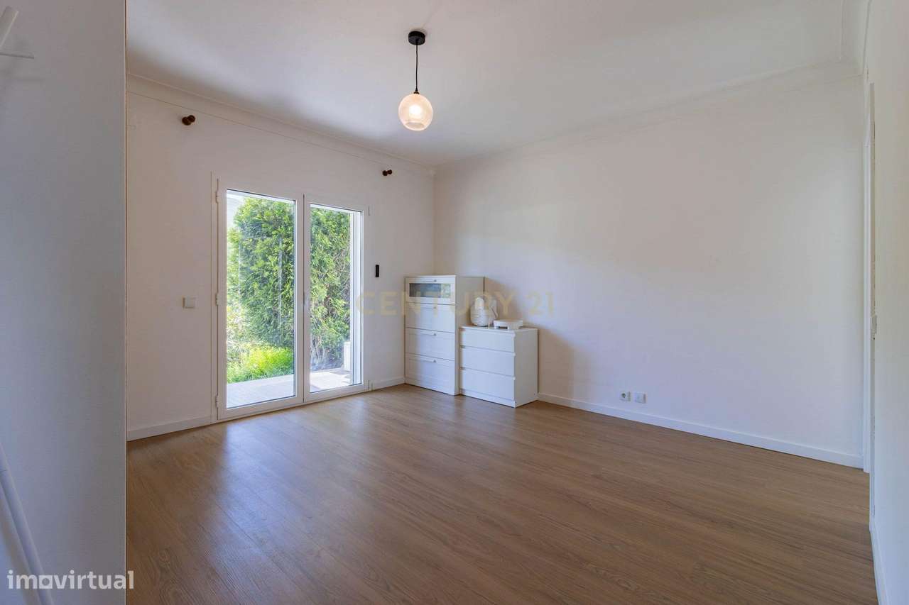Casa Renovada em Aljubarrota, Alcobaça - 4 Quartos e Jardim-14