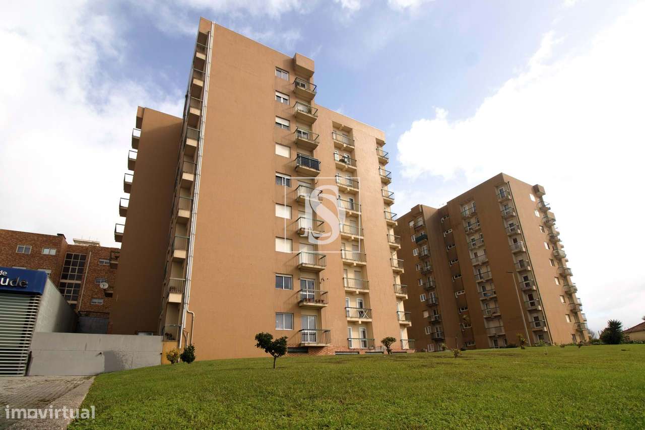 Apartamento T3 em Árvore, com Vista Mar, Varandas, Garagem e Elevador-19