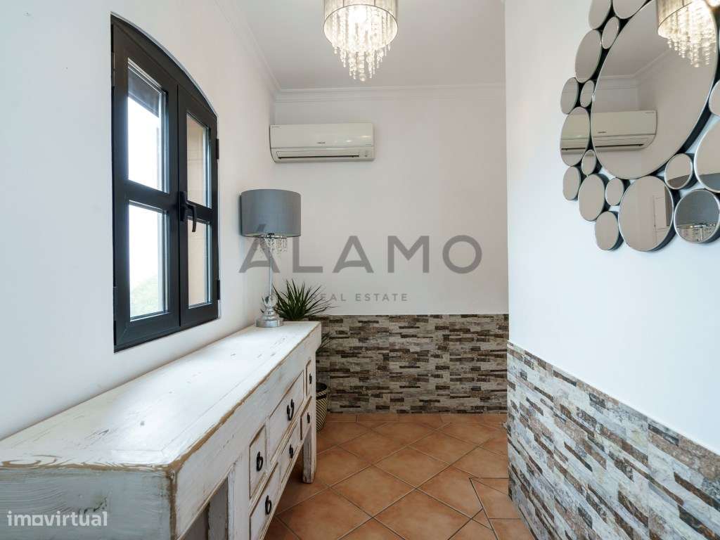 Villa tradicional com piscina em Loulé-32