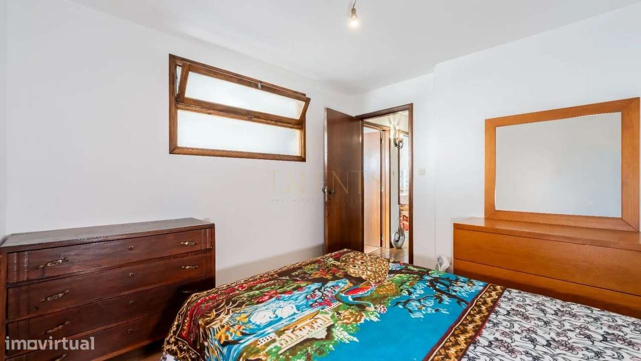 Exclusiva Moradia T4 com 556m² e 1.000m² de Terreno-8