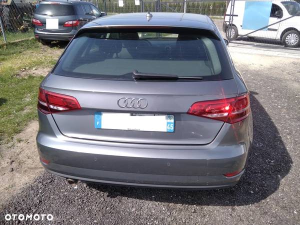 Audi A3 30 TDI Sportback S tronic - 5