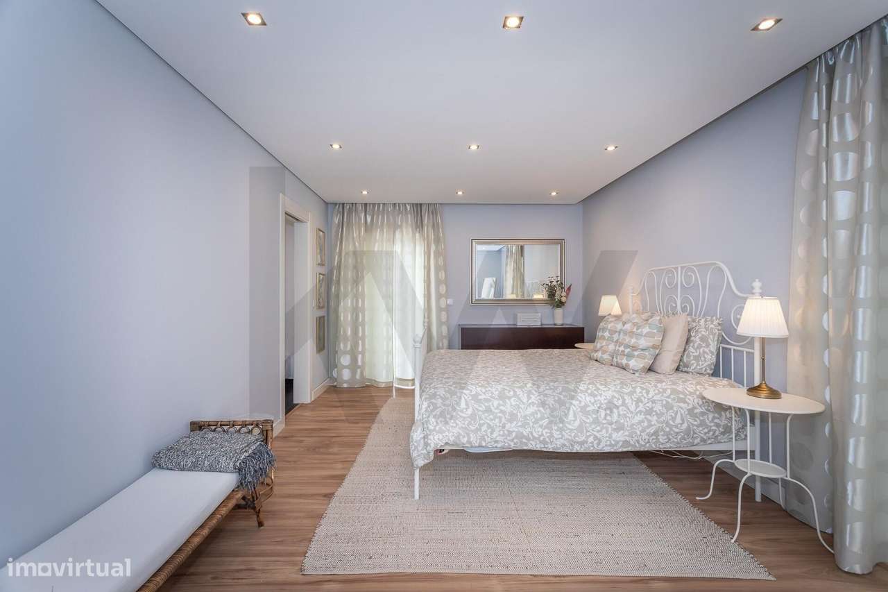 Moradia Isolada T4 Moderna no Algueirão: 311m2, Sala de Cinema, Garage-22