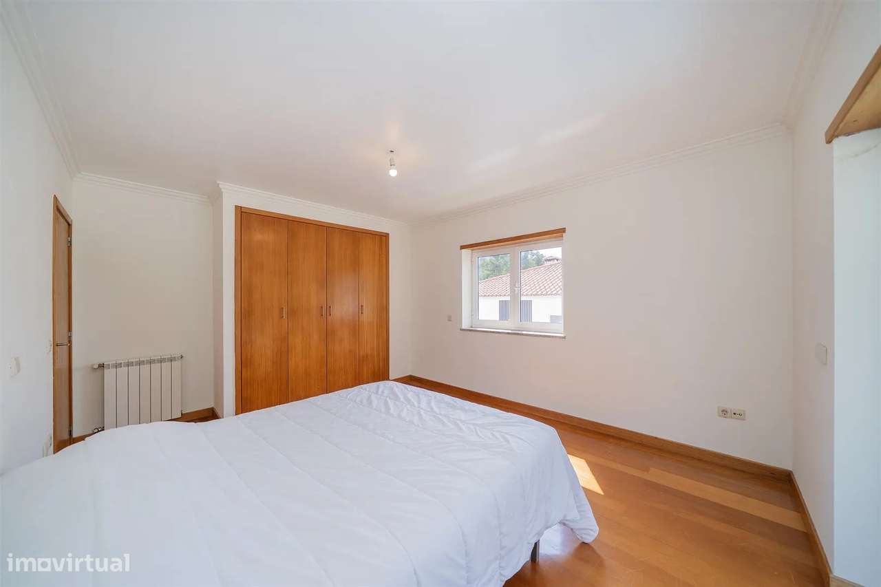 Moradia T4 com piscina nas Marinhas | Esposende-41