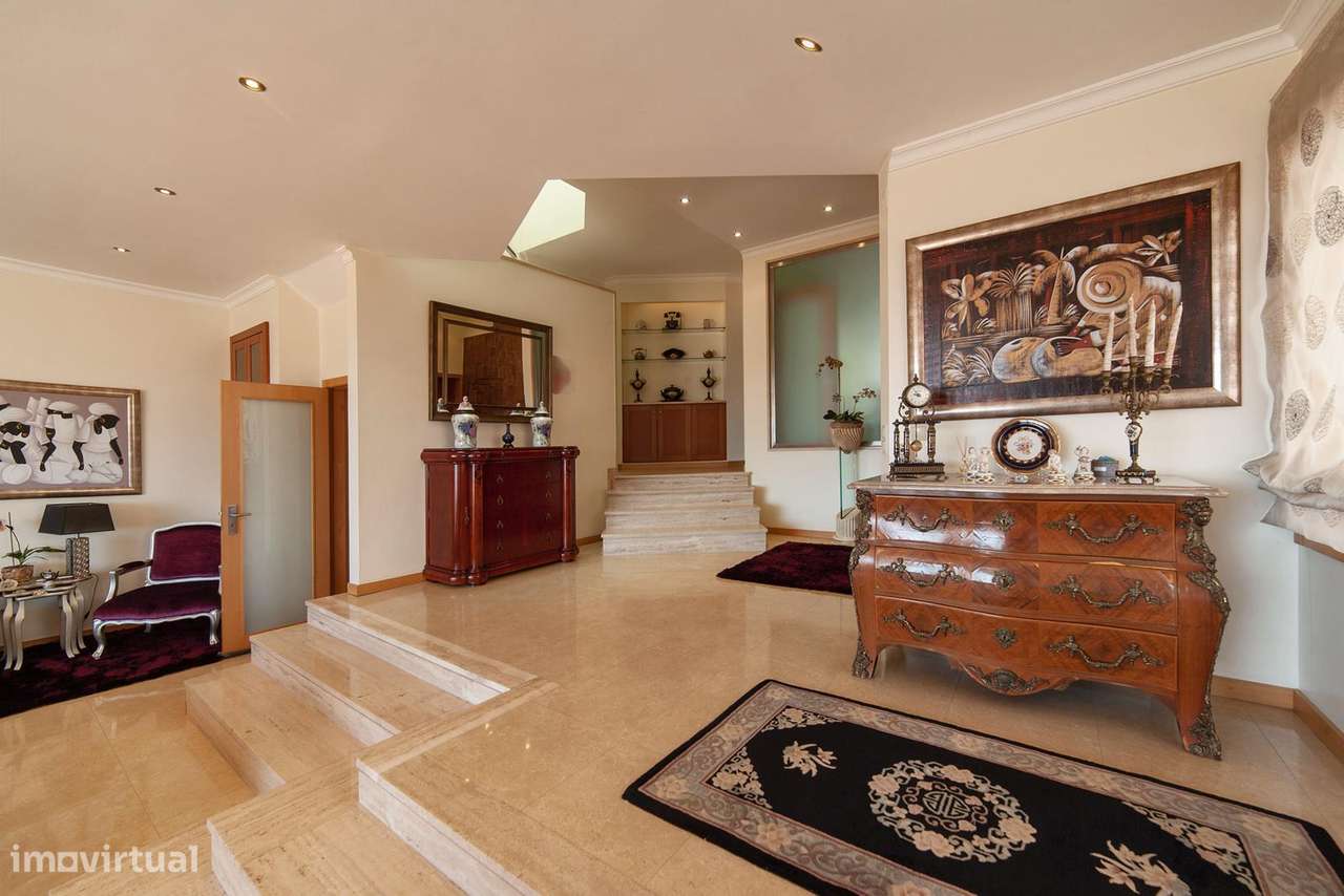 Fantástica Moradia Em Valongo.-7