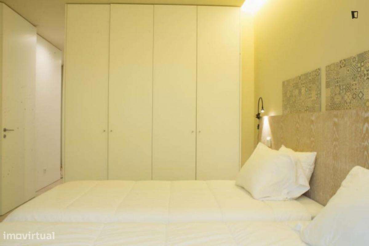 Quarto - localizado em Cedofeita Porto - Grande imagem: 4/9