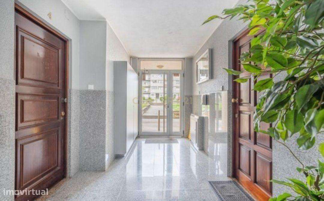 Apartamento T3 - 4º. andar c/elevador - Grande imagem: 5/20