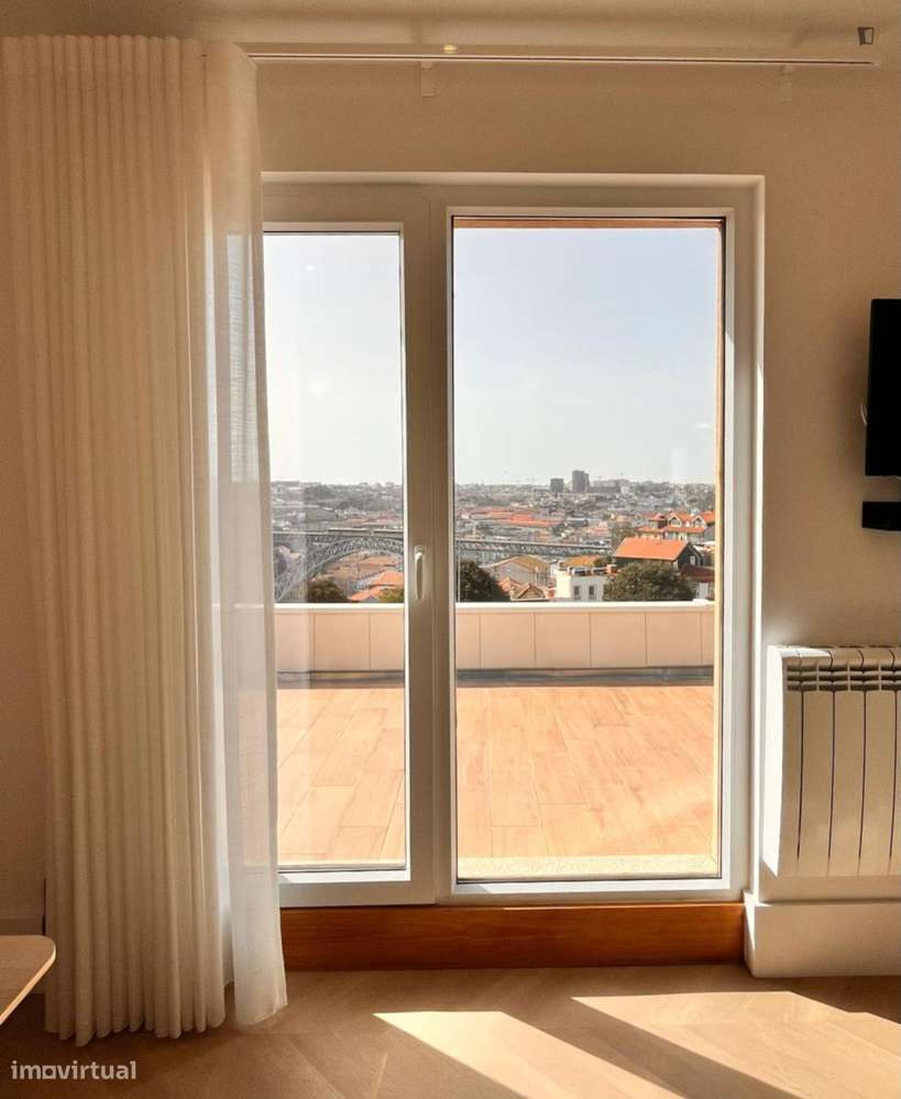 Apartamento com 1 quartos - localizado em Sé Porto - Grande imagem: 3/10