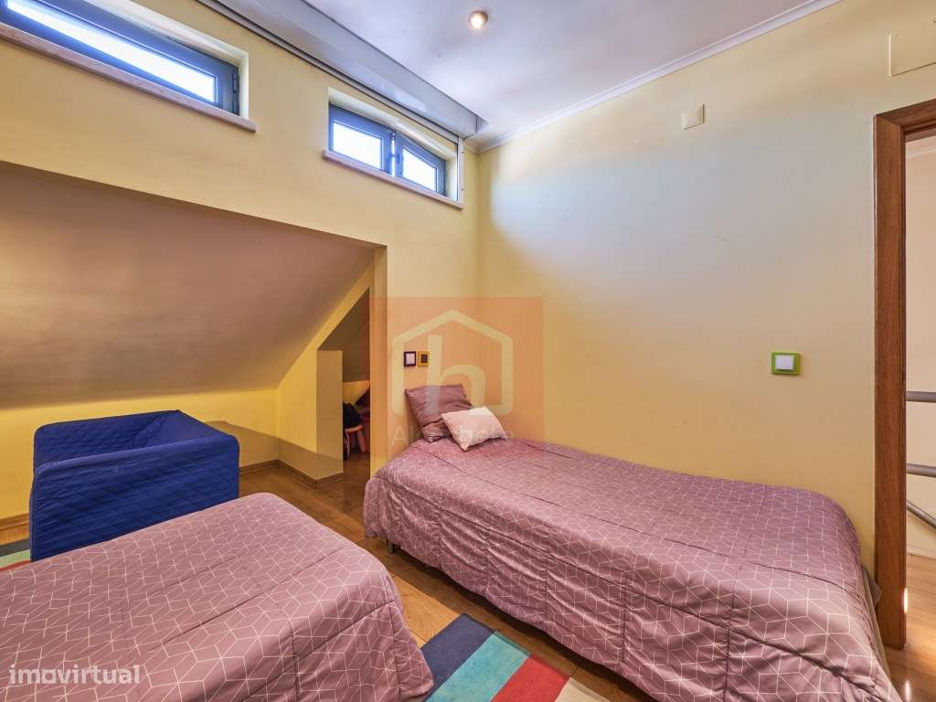 Apartamento duplex T2 com terraço com vista desafogada no centro do...-16