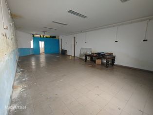 Espaço comercial com 225 m2 - Oportunidade- Centro de Santarém - Grande imagem: 2/8