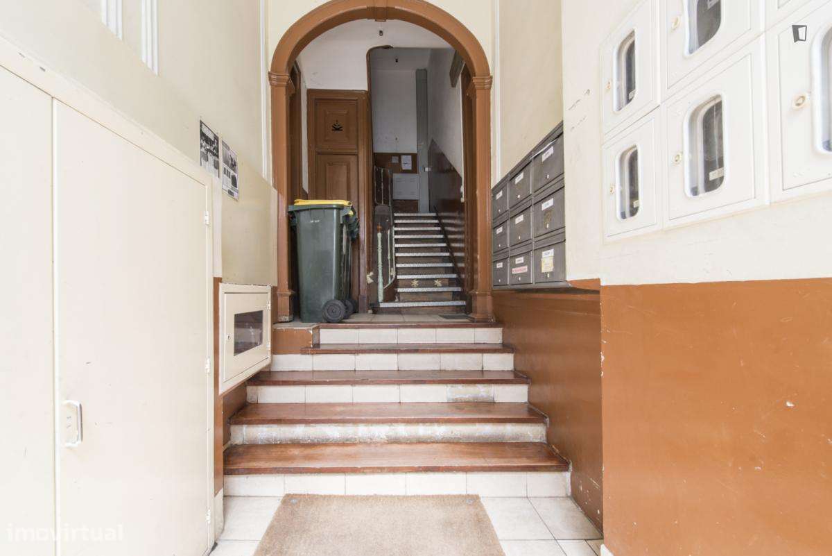 Quarto - localizado em Arroios Lisbon - Grande imagem: 5/7