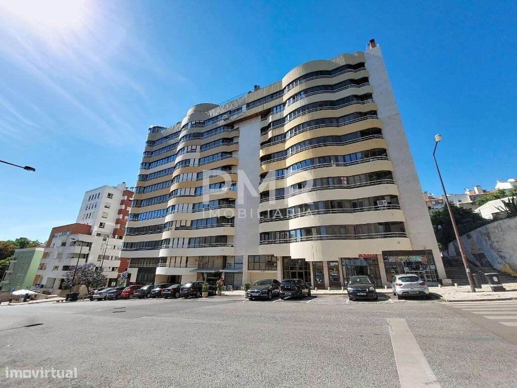 Apartamento T4 no Lumiar-19