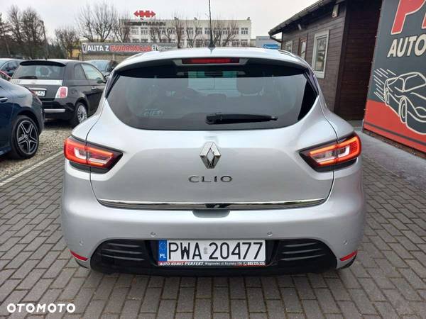 Renault Clio - 7