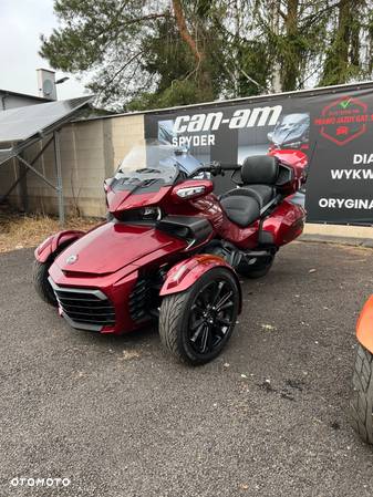 Can-Am Spyder - 2