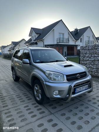 Toyota RAV4 2.0 D-4D 4x4 - 10