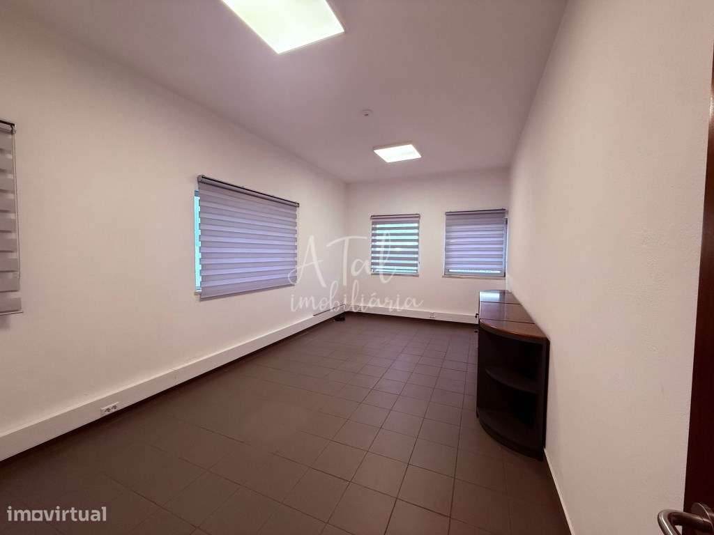 5 Escritórios Usados em Lisboa - Aproveite a Localização Central! - Grande imagem: 4/14