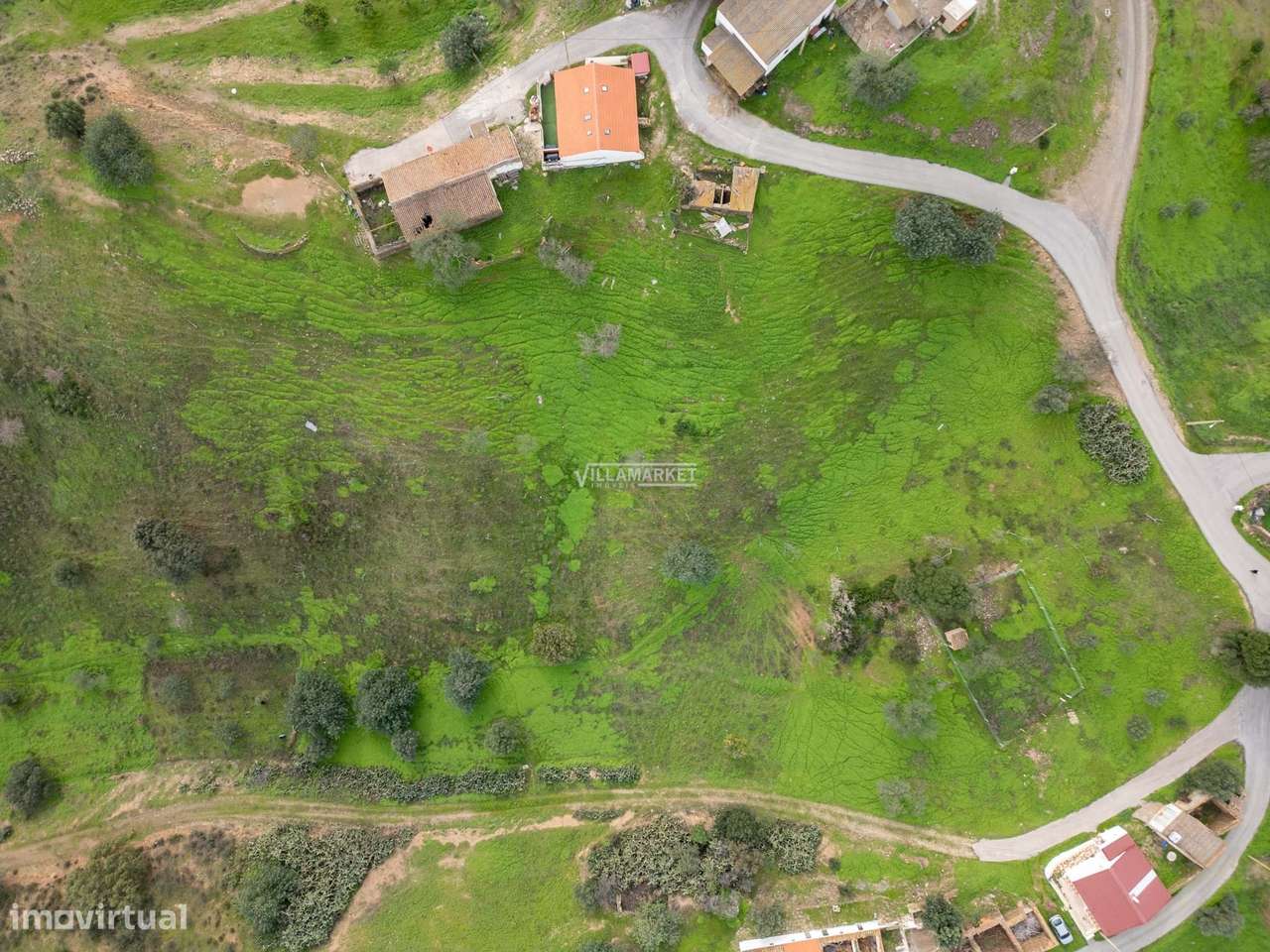 2 Terrenos rústicos com 10586 m2 situado no Lugar de Magoito (Odeleite-12