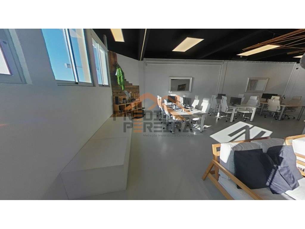 Sala de trabalho, para 32 pessoas, em Marvila. - Grande imagem: 5/26